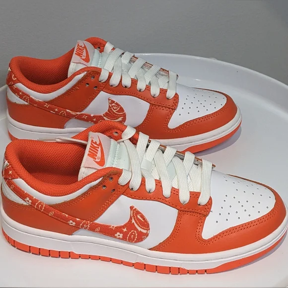 Nike Dunk Low Essential Women's Size 6 - Picture 5 of 9